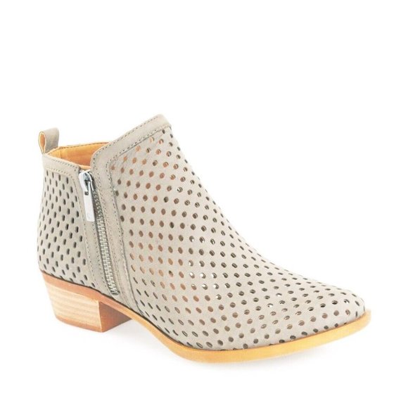 LUCKY BRAND Women’s Nude Nubuck Leather Perforated BASAL Zip Ankle Booties 9 - Picture 1 of 7